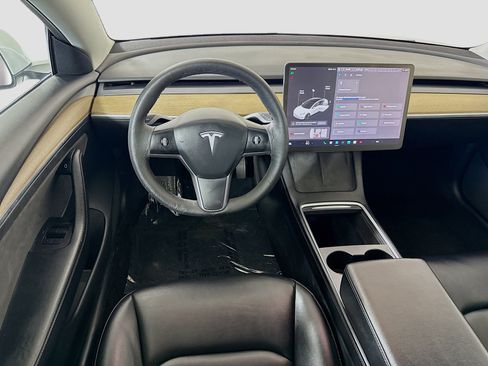 Used 2021 Tesla Model 3 Standard Range Plus image 17