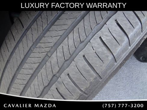 Used 2025 Genesis GV70 2.5T AWD/4WD image 57