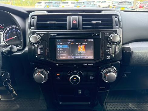 Used 2019 Toyota 4Runner TRD Off-Road AWD/4WD image 25