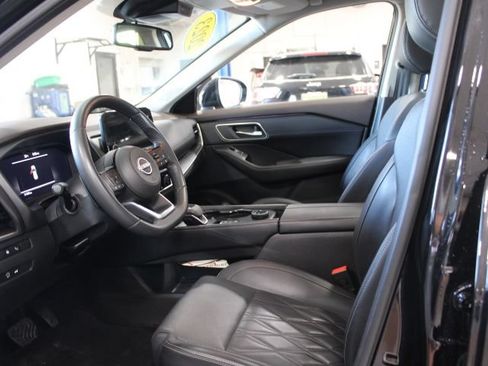 Used 2023 Nissan Rogue Platinum AWD/4WD image 13