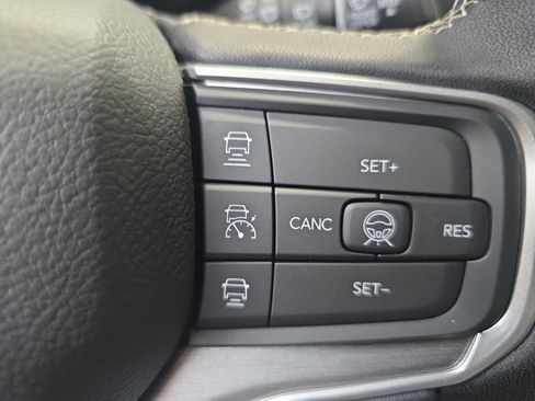 New 2026 Jeep Grand Wagoneer Limited AWD/4WD image 18