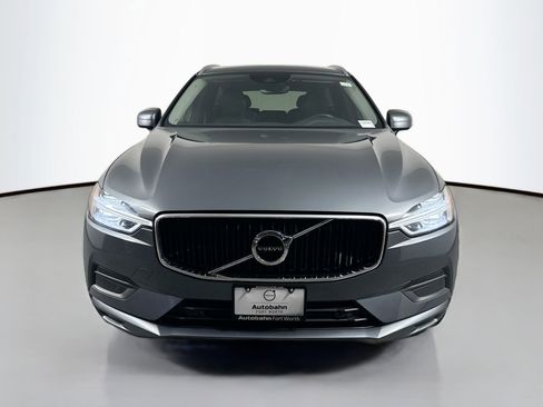 Used 2018 Volvo XC60 T6 Momentum w/ Convenience Package image 2