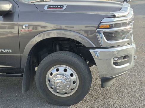 Used 2025 RAM 3500 Longhorn AWD/4WD image 5