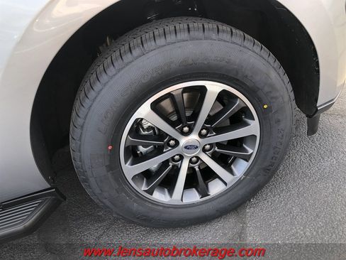 Used 2020 Ford Expedition XLT image 23