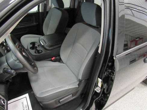 Used 2021 RAM 1500 Express AWD/4WD image 34