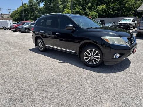 Used 2014 Nissan Pathfinder SL w/ Cargo Package FWD image 9