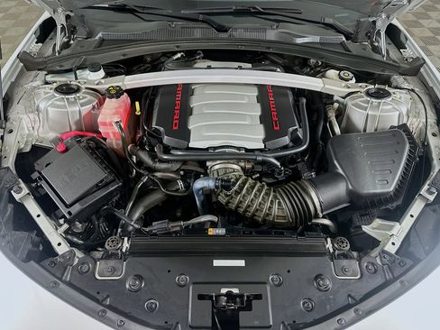 Used 2017 Chevrolet Camaro SS RWD image 30