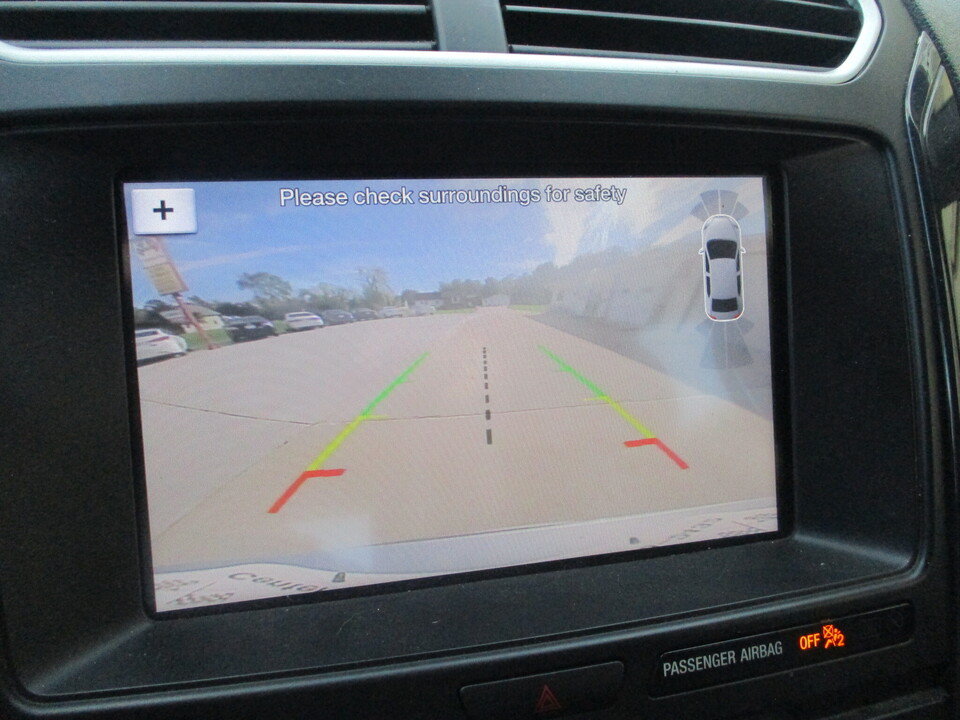 Used 2017 Ford Explorer XLT w/ Equipment Group 202A FWD image 33