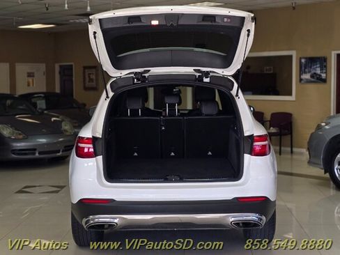 Used 2019 Mercedes-Benz GLC 300 4MATIC image 9