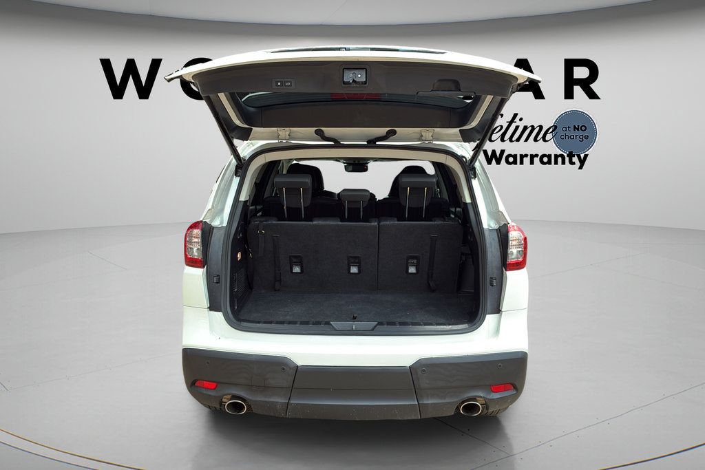 Used 2023 Subaru Ascent Limited w/ Technology Package AWD/4WD image 12
