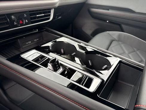 New 2026 Volkswagen Atlas Peak Edition image 24