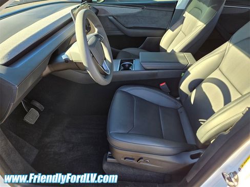 Used 2026 Tesla Model Y Long Range image 9