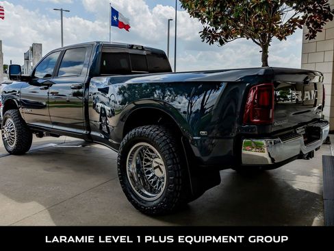 Used 2025 RAM 3500 Laramie AWD/4WD image 7