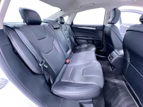 Used 2018 Ford Fusion Titanium FWD image 38