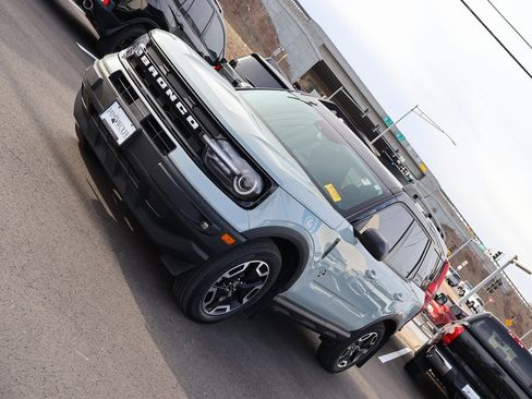 Used 2024 Ford Bronco Sport Outer Banks w/ Tech Package image 3