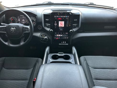 Used 2025 RAM 1500 Big Horn AWD/4WD image 4