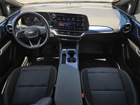 Certified 2025 Chevrolet Equinox EV LT FWD image 20