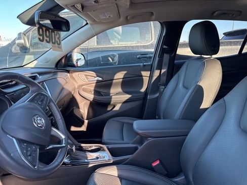 Used 2022 Buick Encore GX Essence w/ Experience Buick Package image 10