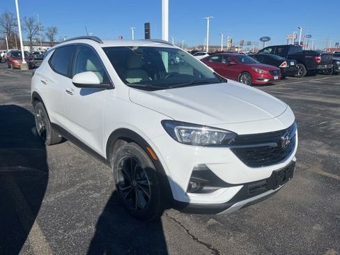 Used 2023 Buick Encore GX Select image 3