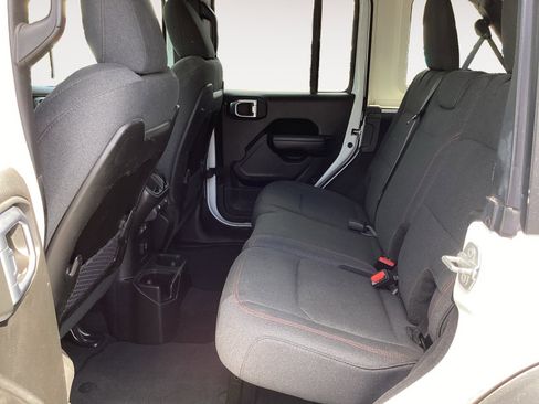 Used 2024 Jeep Wrangler Unlimited Rubicon AWD/4WD image 25