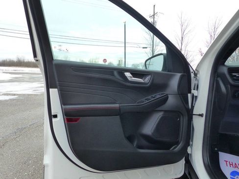 Used 2025 Ford Escape ST-Line w/ Tech Pack #1 image 17