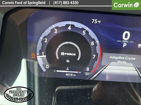 Used 2025 Toyota Tacoma Limited image 9