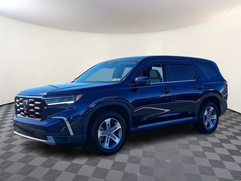 Used 2025 Honda Pilot EX-L image 3