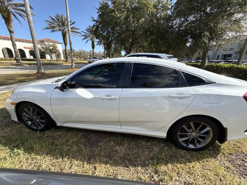 Used 2020 Honda Civic EX image 8