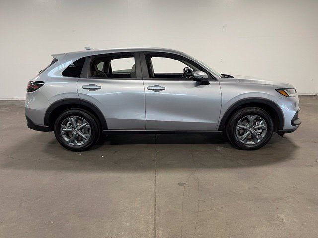 Used 2026 Honda HR-V LX image 2