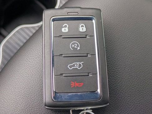 New 2025 Jeep Grand Cherokee Altitude image 26