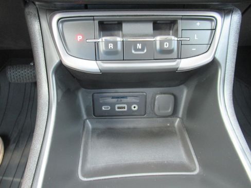Used 2023 GMC Terrain AT4 w/ Tech Package AWD/4WD image 28