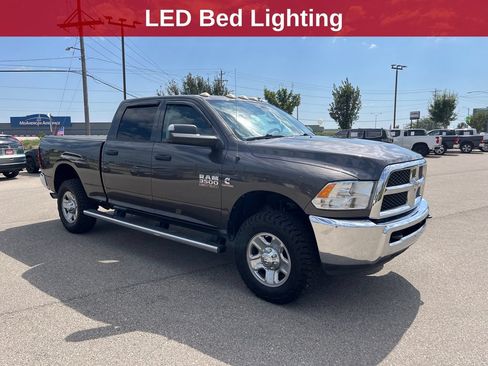 Used 2017 RAM 3500 Tradesman w/ Chrome Appearance Group AWD/4WD image 8
