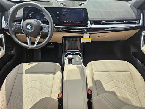 Used 2025 BMW X1 xDrive28i w/ Technology Package image 15