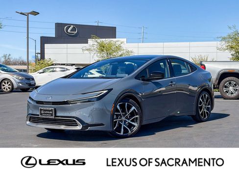 Used 2023 Toyota Prius Prime Premium image 1