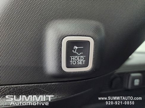 New 2025 Jeep Grand Cherokee Limited w/ Black Appearance Package image 29