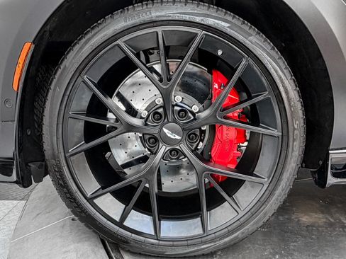 Used 2025 Aston Martin DBX 707 AWD/4WD image 10