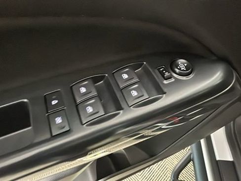 Used 2021 GMC Canyon AT4 w/ Driver Alert Package AWD/4WD image 11