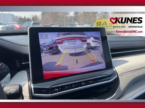 Used 2025 Jeep Compass Limited image 28