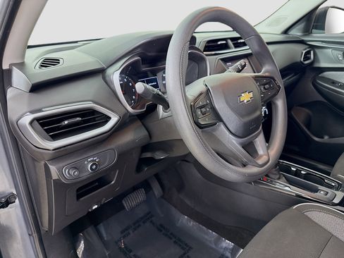 Used 2021 Chevrolet TrailBlazer LS image 9
