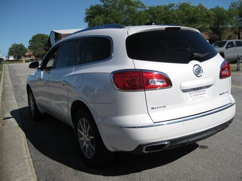 Used 2016 Buick Enclave Leather FWD image 6