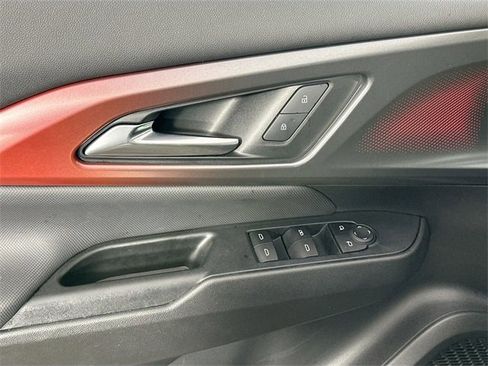 Used 2024 Chevrolet Equinox EV RS image 24