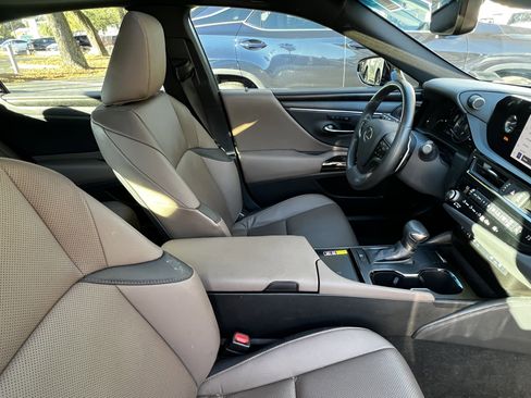 Certified 2023 Lexus ES 250 w/ Premium Package image 47