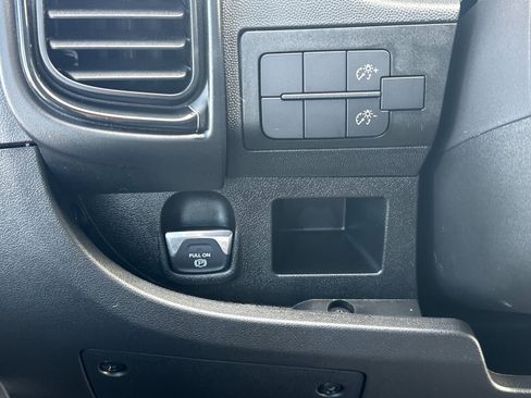 Used 2025 RAM ProMaster 2500 w/ Storage Group image 24