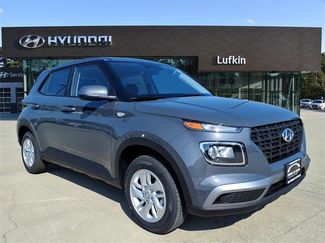 New 2025 Hyundai Venue SE image 1