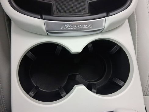 New 2026 Porsche Macan image 29