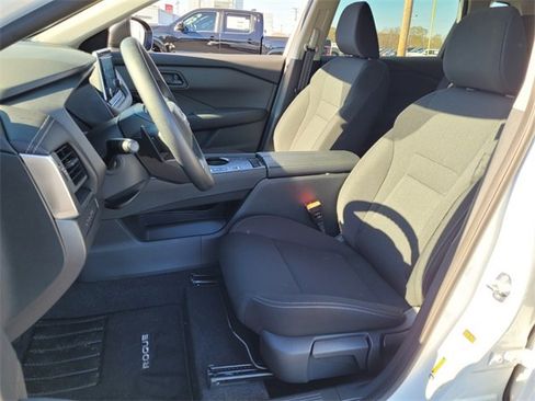 Certified 2025 Nissan Rogue S image 5