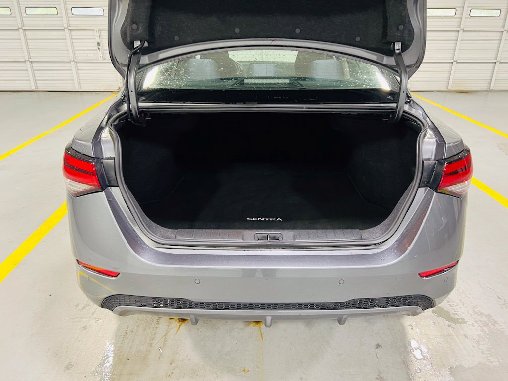Used 2025 Nissan Sentra S FWD image 8