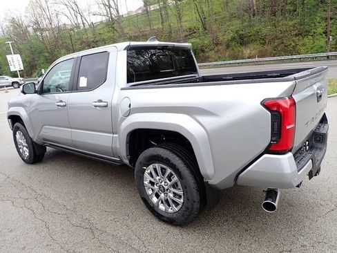 New 2026 Toyota Tacoma Limited AWD/4WD image 7