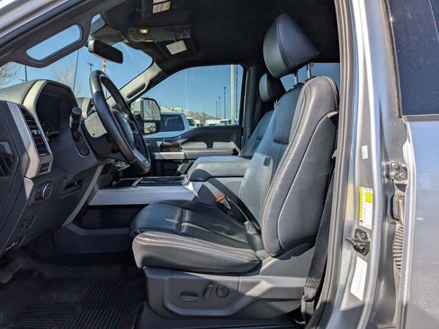 Used 2022 Ford F350 Lariat w/ Tremor Off-Road Package image 27