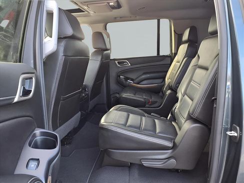 Used 2020 GMC Yukon XL Denali w/ Open Road Package image 24